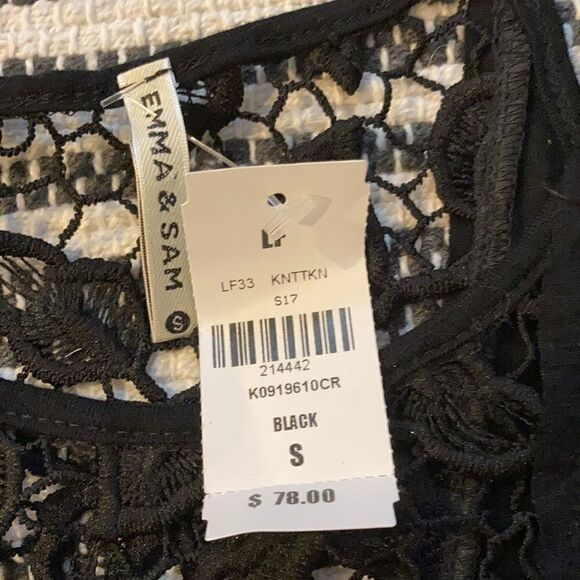 Emma & Sam black Top Small NWT - Picture 5 of 7
